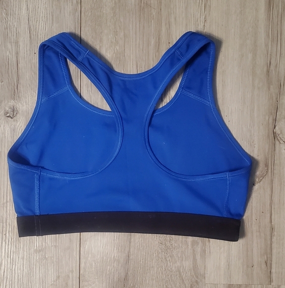 Nike Dri- Fit Women's Royal Blue Racerback Sports Bra Crop Top Tank Size Medium - Picture 3 of 4